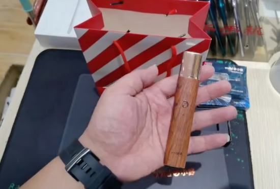 Yooz迷你电子烟充电怎么看充好了？教你轻松掌握充电状态